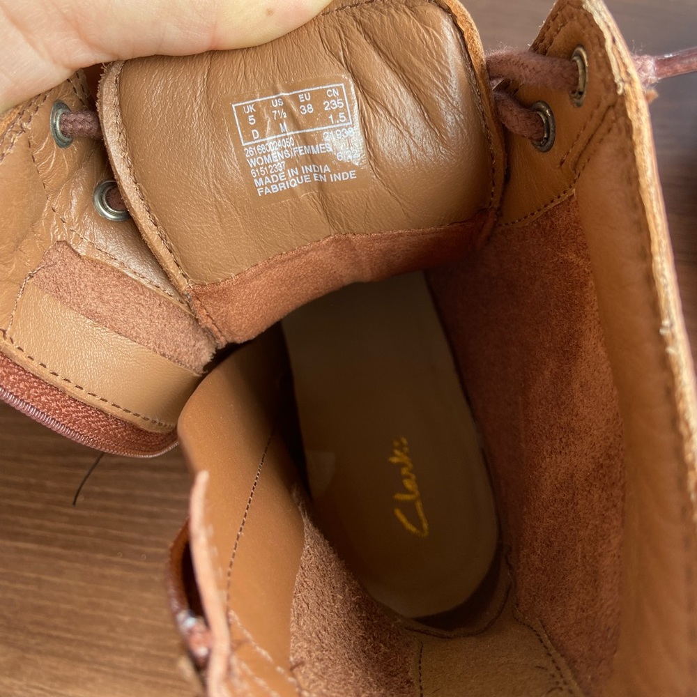 Clarks Women’s Orinoco2 Style Boot. - Picture 9 of 10